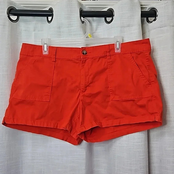 SHORTS - Picture 1 of 4